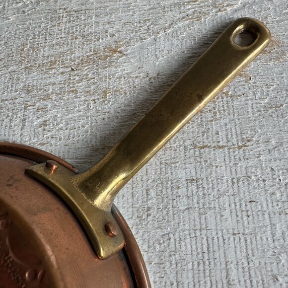 Vintage Copper and Brass Handled Molded Pan with Lemon Motive - Picture 6 of 11